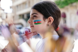 Dünyənə q'alib eğalo şuva?
